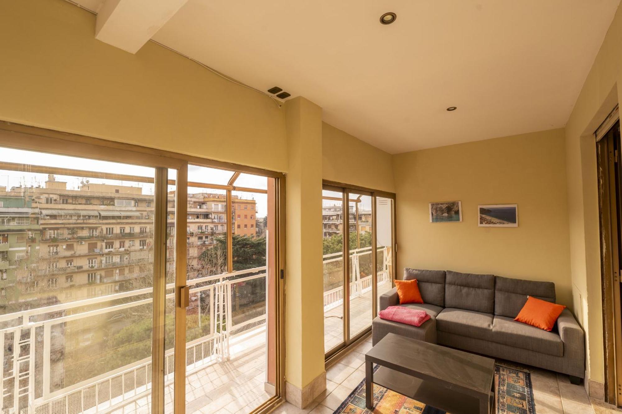 Spacious And Bright 3br Family Rome